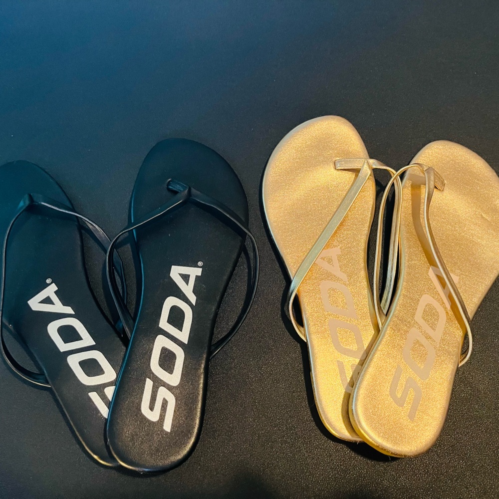 (2) Women’s Soda Flip Flops - Black & Gold - Size 9